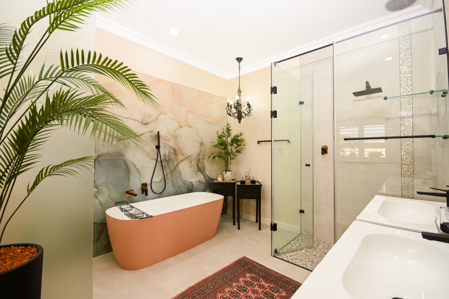 5 Bedroom Property for Sale in Greenways Golf Estate Western Cape
